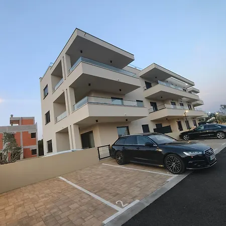 Gt4 Onyx Daire Privlaka (Zadar)